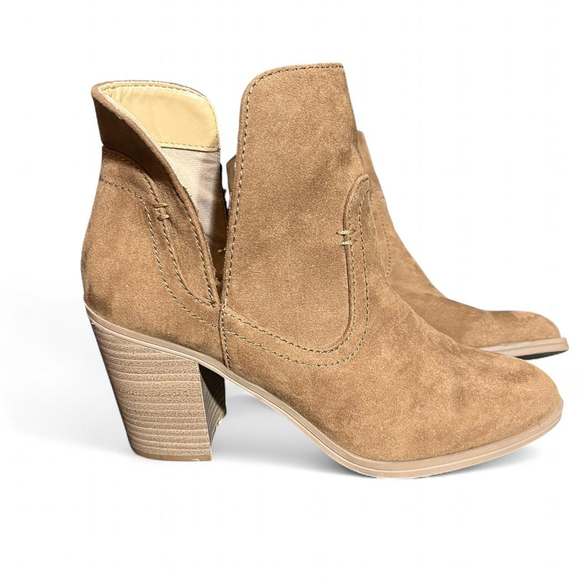 NWOB Express Women’s Tan Suede Western Boho Ankle Booties Size 9 - Picture 1 of 8